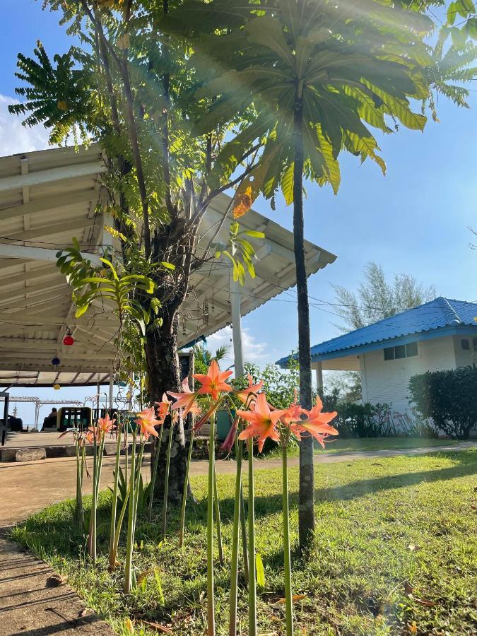 Sabai Beach Resort Koh Mak Exterior photo